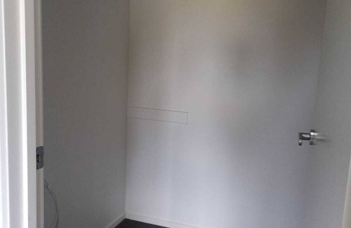 Warrnambool Apartment | COSY ROOM WITH STORE