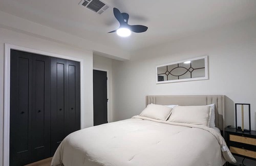 Coronado House | Beautiful Red Brick Home in Coronado District near Central Phoenix