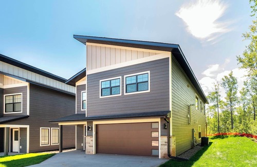 Duluth Apartment | RiverWest Waterside - Beautiful 2 BR pet friendly home at the base of Spirit Mtn.