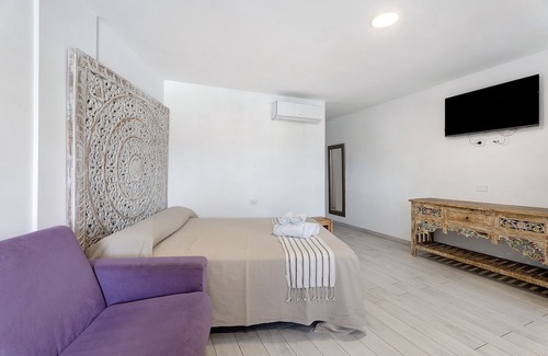 El Madronal Apartment | Vacation Studio 'Center Parque Santiago 2' with Sea View, Wi-Fi and Air Conditioning
