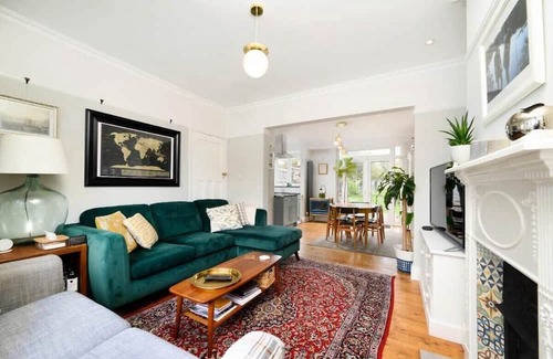 London Borough of Bromley House | lovely 2 bedroom house in Orpington