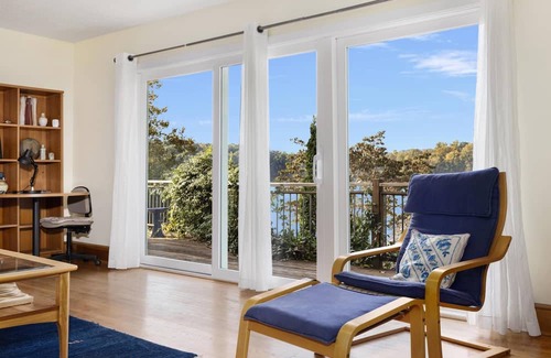 Lynn Garden House | 3BR Boone Lakefront home