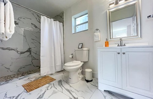 Coral Way Ski Chalet | Havana Ooh Na Na (Unit B)