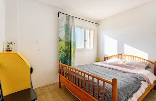 Colombes Apartment | Une chambre chez Lea