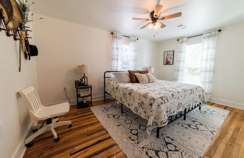 Hammond Other | The Sycamores Private Entrance 1.5 Ac 5 Mi to SLU Pet Friendly