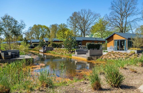 Biddinghuizen House | Cosy Unique 4 by Interhome