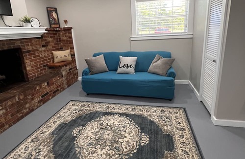 High Springs Apartment | Scuba Downtown Retreat