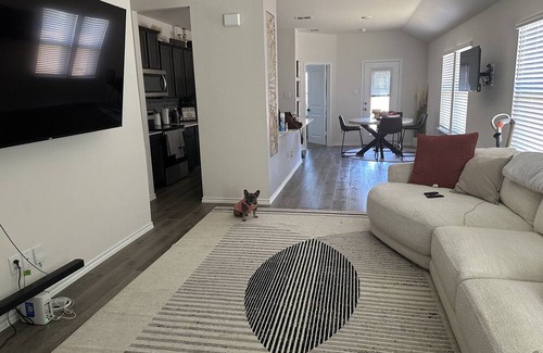 Forney House | Loving Tidy Home 25 mins from downtown Dallas