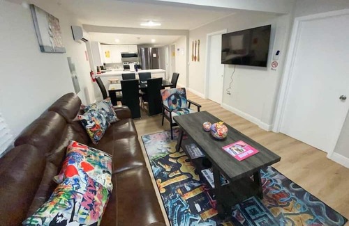 Wynwood Art District House | Unique Miami Art Escape w/ HotTub, Arcade & Murals
