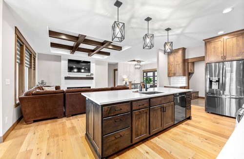 Tea House | Lakeside Executive Retreat