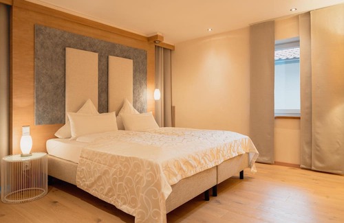 Pelham Apartment | Apartment 'Ferienwohnung Weitblick' with Lake View, Shared Garden and Wi-Fi