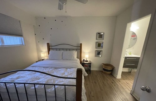Regional District of Nanaimo Apartment | Cozy 1 Bedroom Suite - 5 minutes from the beach!