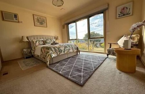 Frankston South House | MVC13 Oceanview 4B2B Two-story House with Big Balcony!