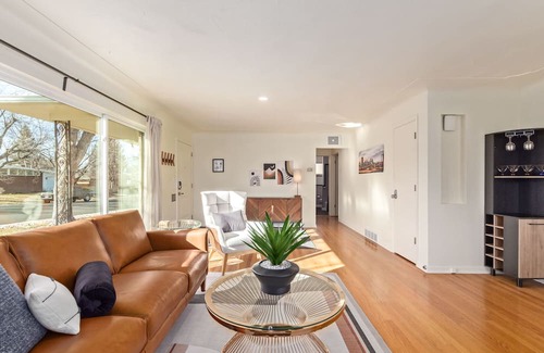 Littleton House | 1958 Chic Mid-Mod -- 3BR 2BA Eco-Friendly w/2 Outdoor Spaces