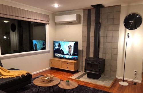 Oamaru House | The Sea View BnB