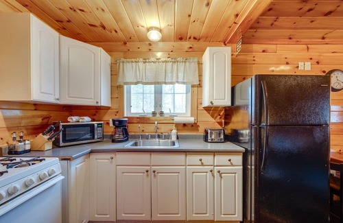Weirs Beach Cabin | Laconia Cabin Rental < 1 Mi to Lake Winnipesaukee!