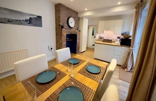 Brislington Cottage | A Victorian Charm with Modern Comforts