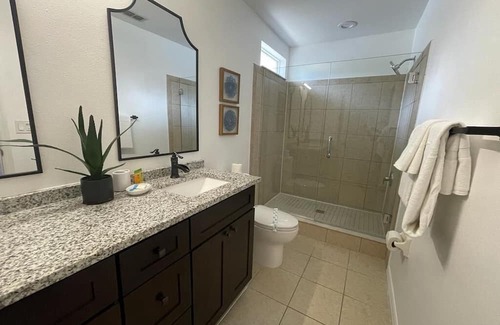 Westridge House | Renovated Mickey's Pool Villa near Disney