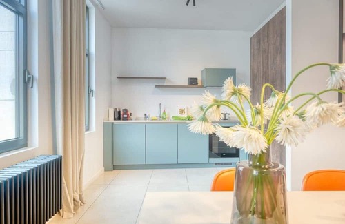 University District Apartment | 2-BR Haven in Antwerp
