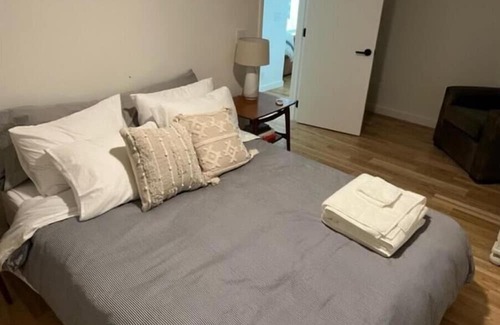 Southampton House | A Wave From it All