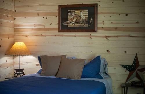 Hildale Cabin | Zion Edge Retreat, Hildale Utah is between Zion National Park & The Grand Canyon