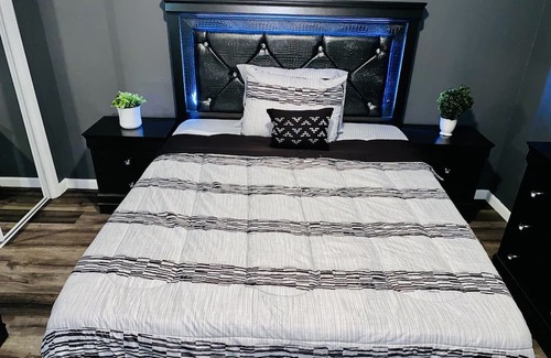 Croissant Park House | Your Cozy 1-bedroom🏡Home away from Home near FLL✈️Beaches🏝NightLife💃🕺