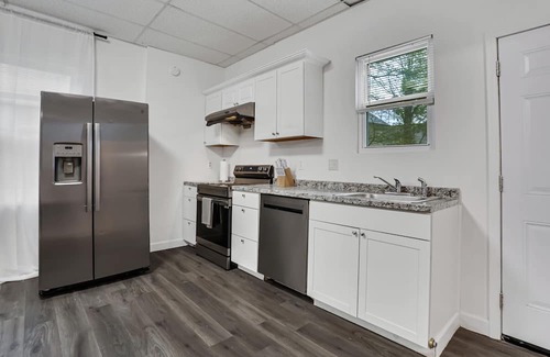Belvedere Park Apartment | Modern Decatur Apartment