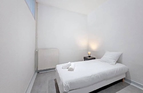 Moulins Apartment | LES PORTES DE PARIS