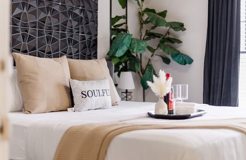 Pleasant Valley Apartment | Cozy suite~8 min to DT~big pool~2bed 2bath~free parking