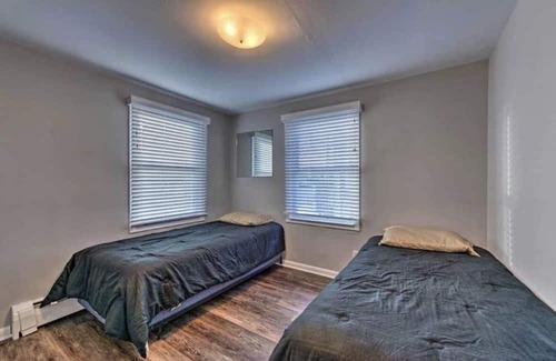 Point Pleasant Apartment | 1 Mile to Point Pleasant Boardwalk and .5 mile to Charlie's of Bay Head!