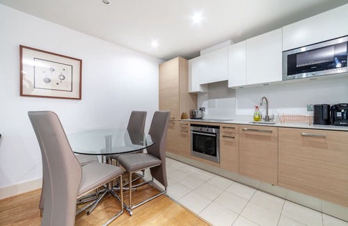 Vauxhall Apartment | St Georges Terrace