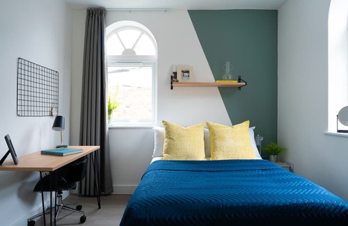Rusholme House | heart of Manchester close to city centre great transport links