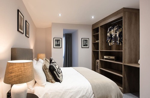 Rusholme House | heart of Manchester close to city centre great transport links