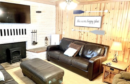 McHenry Cabin | Cozy cabin on the Lake with dock and hot tub!