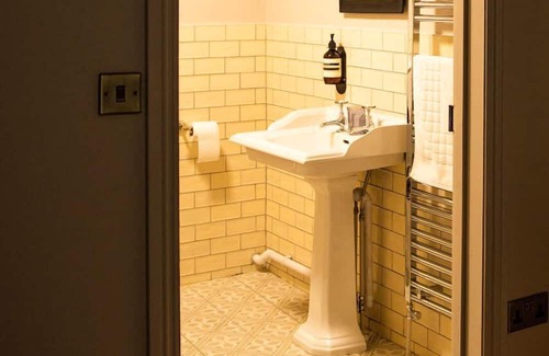 West Compton Bed & Breakfast | fox and hounds inn