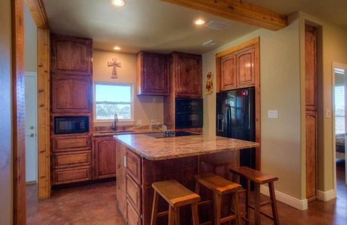 Telegraph House | Exclusive 500 Acre High Fenced Ranch, Awesome Big Sky Views, Total Eclipse