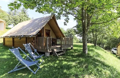 Saint-Point House | Flower Camping du Lac de Saint Point Lamartine - Saône et Loire - Southern Burgundy * - Premium mobile home 33m² - 2 bedrooms - covered terrace for 4 people