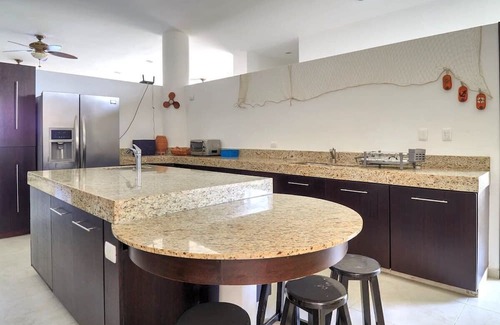 Ixil House | Tranquil Beach Escape, Pool, BBQ, Smart TVs