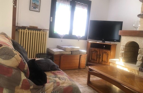 Arreau House | Maison Dans un Village Classé Avec Cheminé