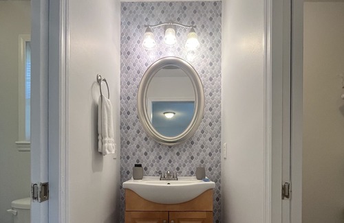 Country Club Estates House | Comfort Awaits! Monthly Stay Discount