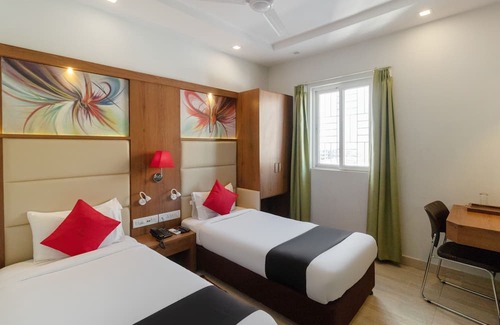 Sector V Hotel | Super OYO Collection O Revaa