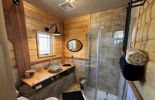 Coarsegold House | Modern Barn Retreat near Yosemite on a working cattle ranch. Pet Friendly.