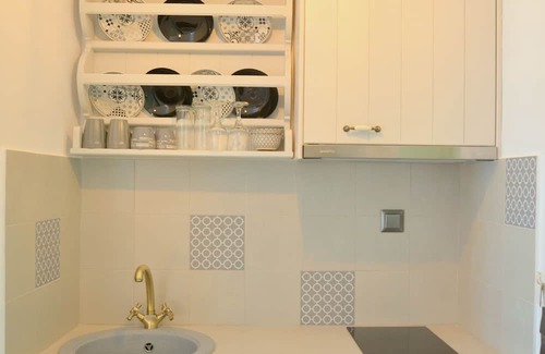 Milos Apartment | Margaritari studios