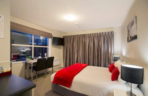 Upper Riccarton Hotel | Vita Nova Motel