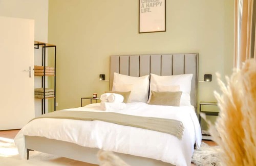 Ostviertel Apartment | Milpau: Studio Nespresso Netflix Terrasse