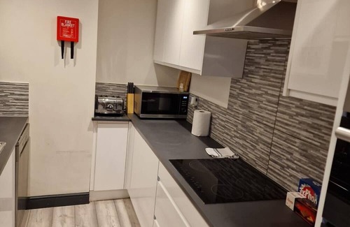 Aveley House | Wadhurst - Stunning 4 bed (all en-suite) house