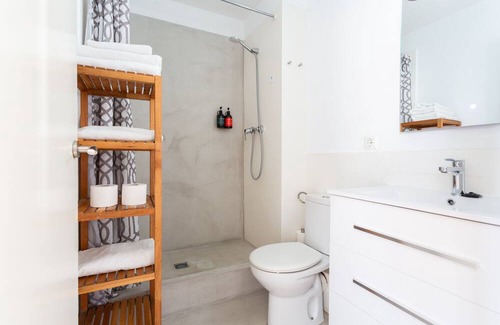 Ciutat Vella Apartment | Gothic Quarter Las Ramblas apartment