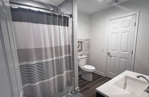 Cumming House | Location! Basement rental:1 bed, 1 bathroom. 5 min to shopping and Lake Lanier.
