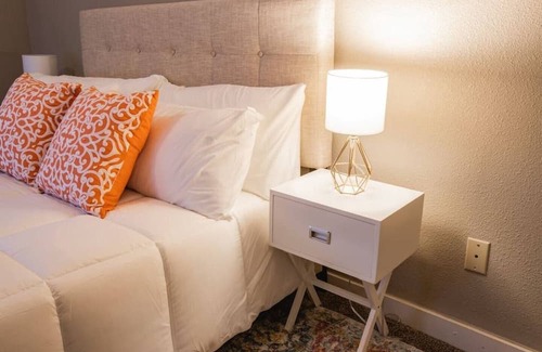West Central Apartment | Sleepover: Endearing 1BD/1BA Downtown Springfield