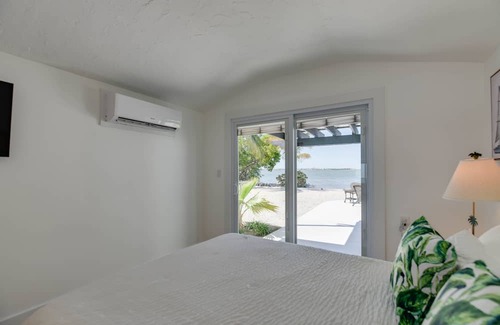 Coupon Bight Aquatic Preserve House | Open Water with Private Beach!!
